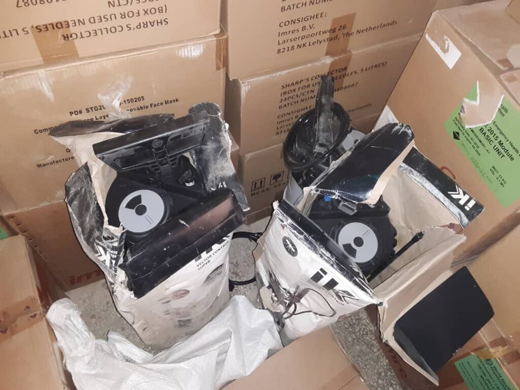 مكتب وزارة الصحة و السكان بحضرموت الساحل يرفد مكتب الصحة بمديرية حجر بكميات من الأدوية والمستلزمات الطبية مكتب وزارة الصحة و السكان بحضرموت الساحل يرفد مكتب الصحة بمديرية حجر بكميات من الأدوية والمستلزمات الطبية