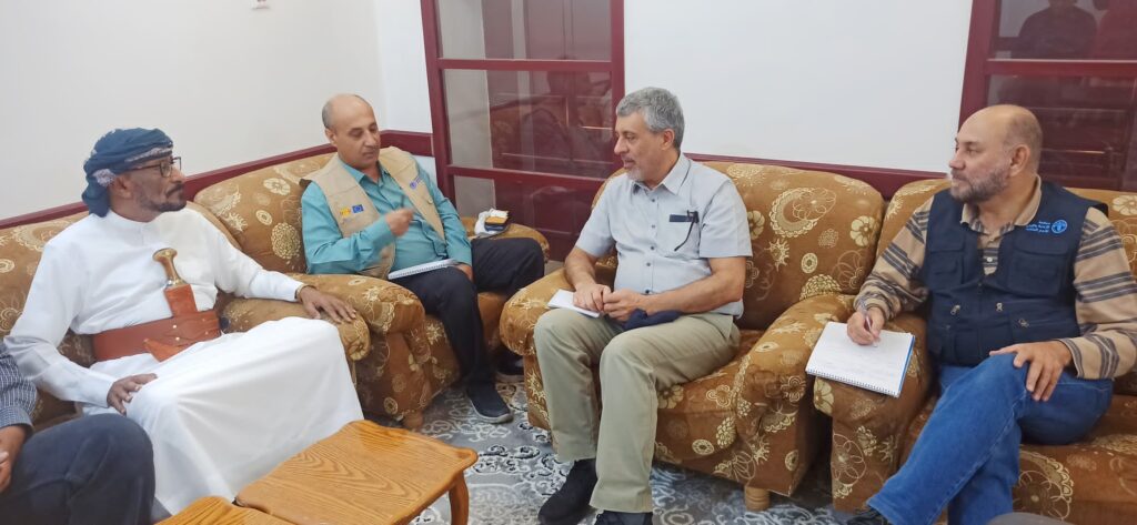 مدير عام شبام يلتقي وفد منظمة الفاو ويتفقدون سير العمل في مشروع تعزيز الصمود في قطاع الزراعة والري بمديرية شبام مدير عام شبام يلتقي وفد منظمة الفاو ويتفقدون سير العمل في مشروع تعزيز الصمود في قطاع الزراعة والري بمديرية شبام