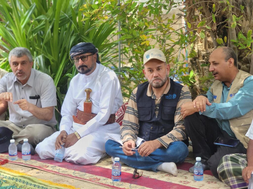 مدير عام شبام يلتقي وفد منظمة الفاو ويتفقدون سير العمل في مشروع تعزيز الصمود في قطاع الزراعة والري بمديرية شبام مدير عام شبام يلتقي وفد منظمة الفاو ويتفقدون سير العمل في مشروع تعزيز الصمود في قطاع الزراعة والري بمديرية شبام