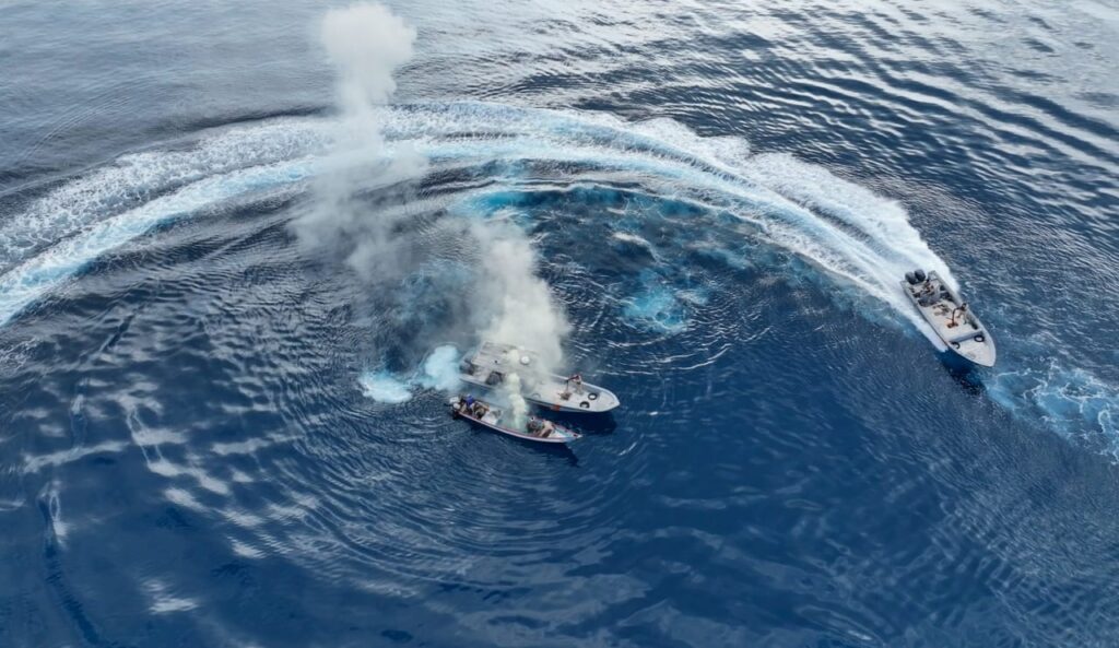 اللواء الركن البحسني يشرف على عدد من التدريبات لفرضيات نفذتها قوات النخبة الحضرمية والأمن العام اللواء الركن البحسني يشرف على عدد من التدريبات لفرضيات نفذتها قوات النخبة الحضرمية والأمن العام