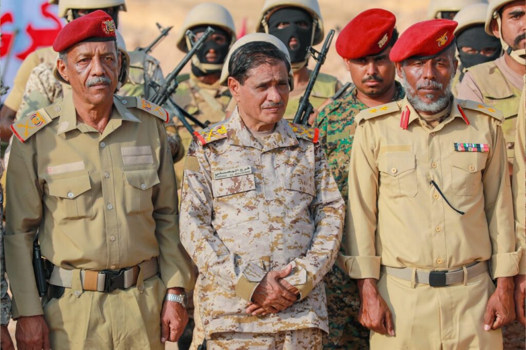 اللواء الركن البحسني يشهد مشروع رماية بالذخيرة الحيّة للواء النخبة الحضرمي في الهجوم لفتح خطوط بأرض المعركة اللواء الركن البحسني يشهد مشروع رماية بالذخيرة الحيّة للواء النخبة الحضرمي في الهجوم لفتح خطوط بأرض المعركة