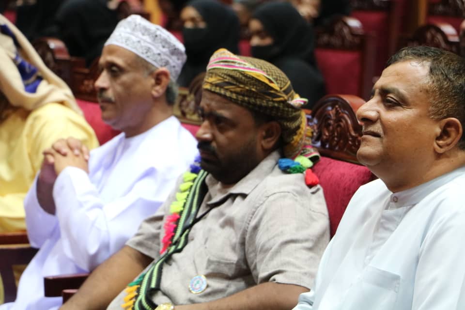 مركز الدقيل للتراث الحضرمي يختتم مشاركته في مهرجان الوطن العربي الثاني بصلالة بلوحة الغيلي التراثية. مركز الدقيل للتراث الحضرمي يختتم مشاركته في مهرجان الوطن العربي الثاني بصلالة بلوحة الغيلي التراثية.