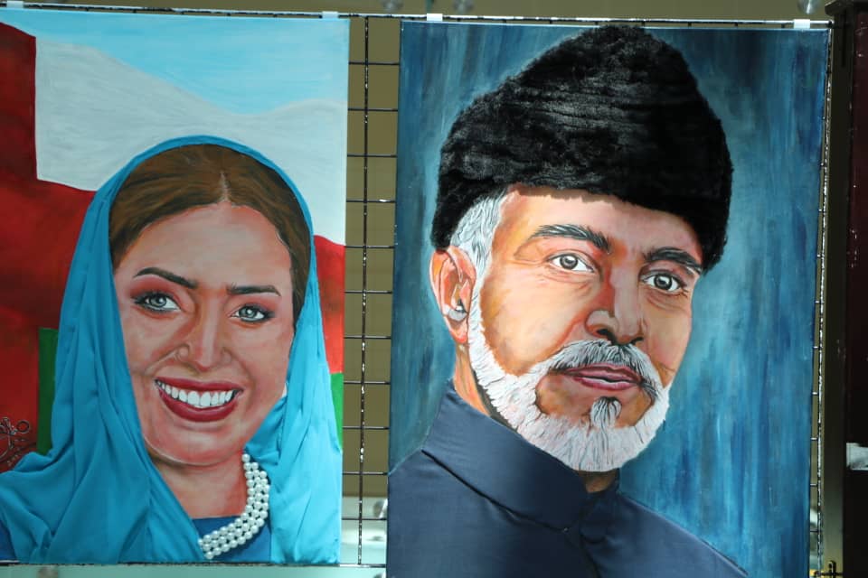 "منال الرباكي ورشا الحداد": إبداعٌ يمنيّ يُضفي رونقًا على مهرجانِ الوطنِ العربيّ بصلالةِ "منال الرباكي ورشا الحداد": إبداعٌ يمنيّ يُضفي رونقًا على مهرجانِ الوطنِ العربيّ بصلالةِ