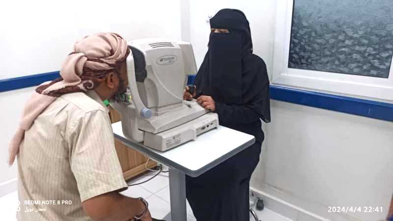 فيما اقامتها مؤسسة الابصار الحضرمية الخيرية .. اكثر من 50 حالة مرضية استفادت من العيادة المجانية ال 13 لجراحة وطب العيون بسيئون فيما اقامتها مؤسسة الابصار الحضرمية الخيرية .. اكثر من 50 حالة مرضية استفادت من العيادة المجانية ال 13 لجراحة وطب العيون بسيئون