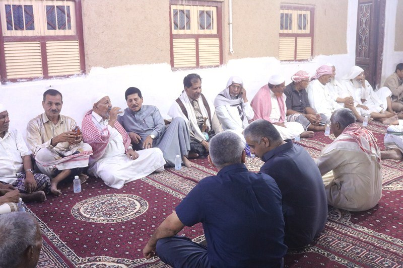 الشخصية الاجتماعية والرياضية الشيخ / محمد عامر باجري يقيم مأدبة إفطار وامسية رمضانية ببيته العامر بمنطقة بور التاريخية الشخصية الاجتماعية والرياضية الشيخ / محمد عامر باجري يقيم مأدبة إفطار وامسية رمضانية ببيته العامر بمنطقة بور التاريخية