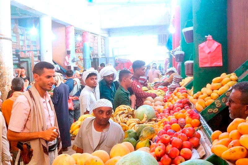 مشاهد وصور في عصرية وليلة استقبال عيد الفطر بسوق مدينة سيئون 1445هـ مشاهد وصور في عصرية وليلة استقبال عيد الفطر بسوق مدينة سيئون 1445هـ