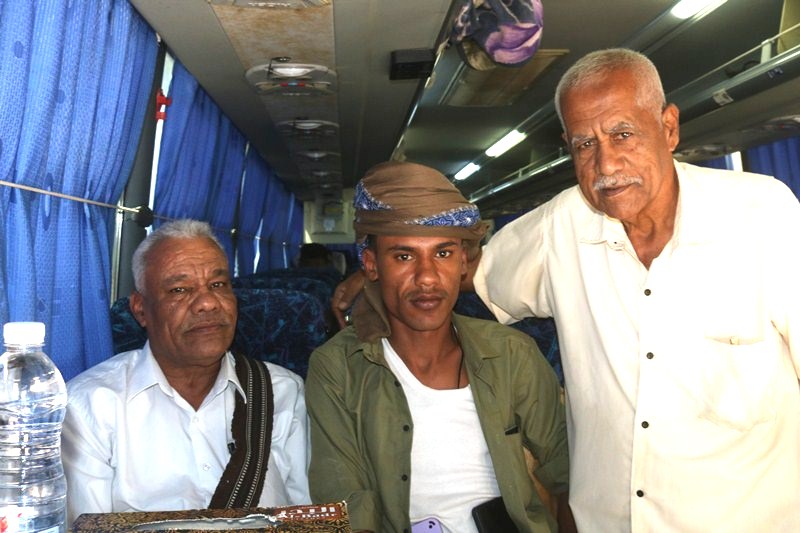 الشاعر الشعبي الحضرمي القدير باحارثة يشارك في مهرجان الوطن العربي للإبداع الثقافي الدولي بسلطنة عمان الشاعر الشعبي الحضرمي القدير باحارثة يشارك في مهرجان الوطن العربي للإبداع الثقافي الدولي بسلطنة عمان