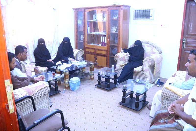مدير فرع مؤسسة الصندوق الخيري للطلاب المتفوقين الدكتور/ باجبير يلتقي بالعاملين بفرع المؤسسة مدير فرع مؤسسة الصندوق الخيري للطلاب المتفوقين الدكتور/ باجبير يلتقي بالعاملين بفرع المؤسسة