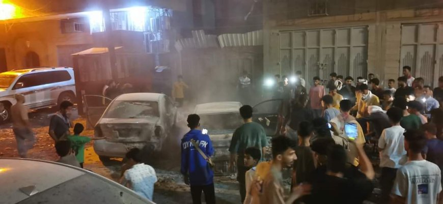 عدن.. حريق يلتهم عدد من سيارات المواطنين في المنصورة .. ما الذي حصل؟ عدن.. حريق يلتهم عدد من سيارات المواطنين في المنصورة .. ما الذي حصل؟