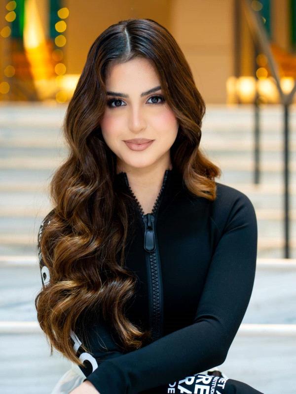 في أغنيتها الجديدة "أحلا" الفنانة حلا الترك تجمع بين الفن والأزياء في أغنيتها الجديدة "أحلا" الفنانة حلا الترك تجمع بين الفن والأزياء