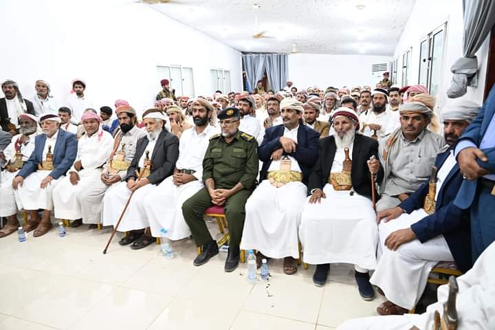 رئيس مجلس القيادة يلتقي القيادات الرسمية والسياسية والشعبية في محافظة مأرب رئيس مجلس القيادة يلتقي القيادات الرسمية والسياسية والشعبية في محافظة مأرب