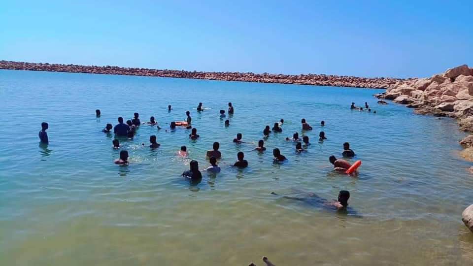 استعدادًا لموسم البلدة.. قوات خفر السواحل بحضرموت تنفذ دورة في الإسعافات الأولية والإنقاذ للغريق استعدادًا لموسم البلدة.. قوات خفر السواحل بحضرموت تنفذ دورة في الإسعافات الأولية والإنقاذ للغريق