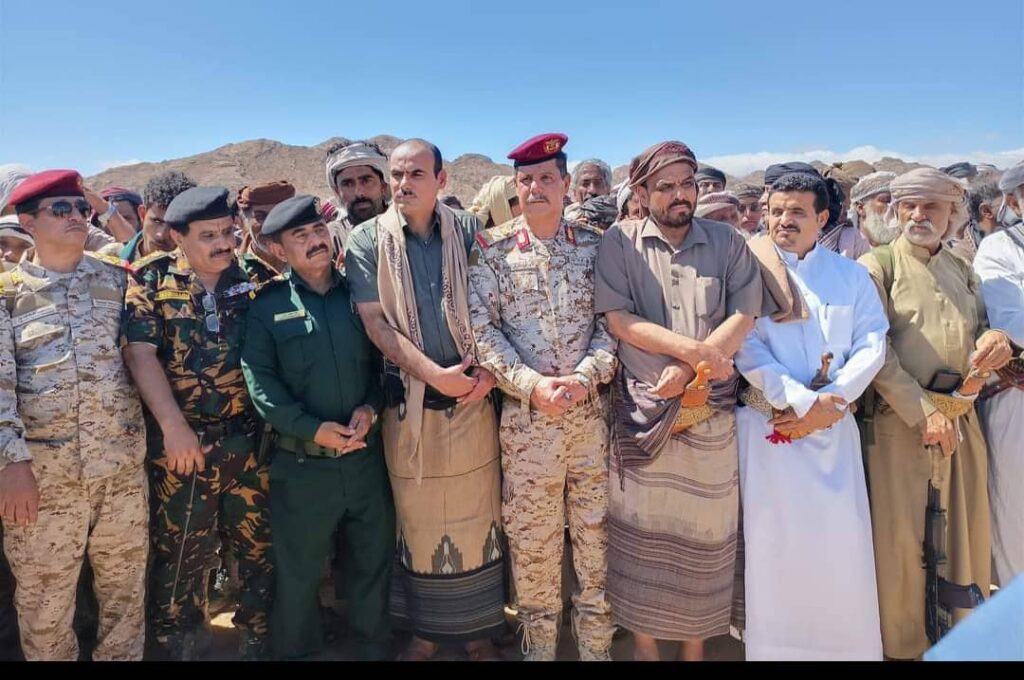 بحضور رسمي وشعبي .. تشييع جثمان المناضل اللواء أحمد مساعد حسين، إلى مثواه الأخير بمديرية نصاب بشبوة . بحضور رسمي وشعبي .. تشييع جثمان المناضل اللواء أحمد مساعد حسين، إلى مثواه الأخير بمديرية نصاب بشبوة .