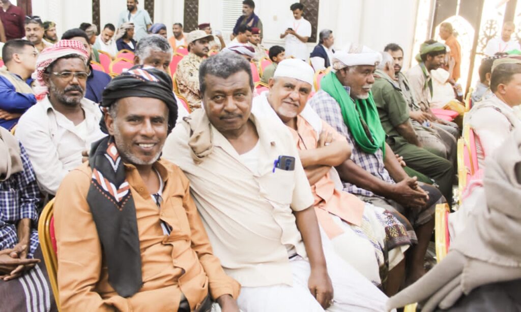 تحت شعار .. "رفض مجتمع حضرموت للأرهاب" "يتوج بيوم النصر المهاب" ... حلف قبائل حضرموت يقيم الفعالية المجتمعية إحتفالاً بذكرى تحرير ساحل حضرموت تحت شعار .. "رفض مجتمع حضرموت للأرهاب" "يتوج بيوم النصر المهاب" ... حلف قبائل حضرموت يقيم الفعالية المجتمعية إحتفالاً بذكرى تحرير ساحل حضرموت