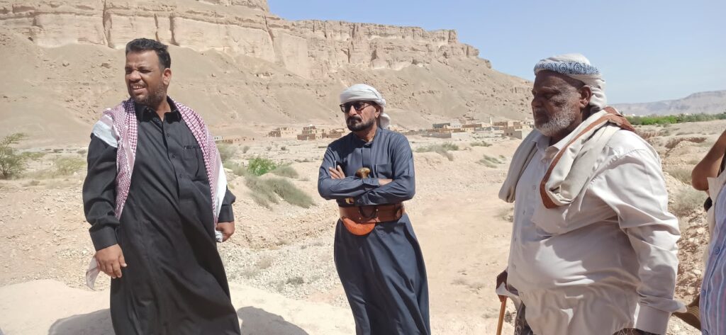 مدير عام شبام يتفقد الأعمال الإنشائية لمشروع تعزيز الصمود للقطاعات الزراعية والري بوادي جب مدير عام شبام يتفقد الأعمال الإنشائية لمشروع تعزيز الصمود للقطاعات الزراعية والري بوادي جب
