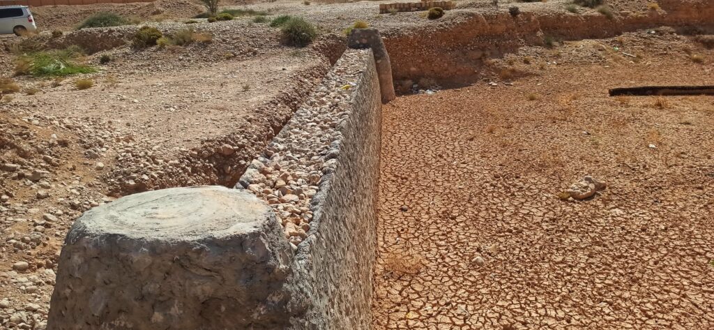 مدير عام شبام يتفقد الأعمال الإنشائية لمشروع تعزيز الصمود للقطاعات الزراعية والري بوادي جب مدير عام شبام يتفقد الأعمال الإنشائية لمشروع تعزيز الصمود للقطاعات الزراعية والري بوادي جب