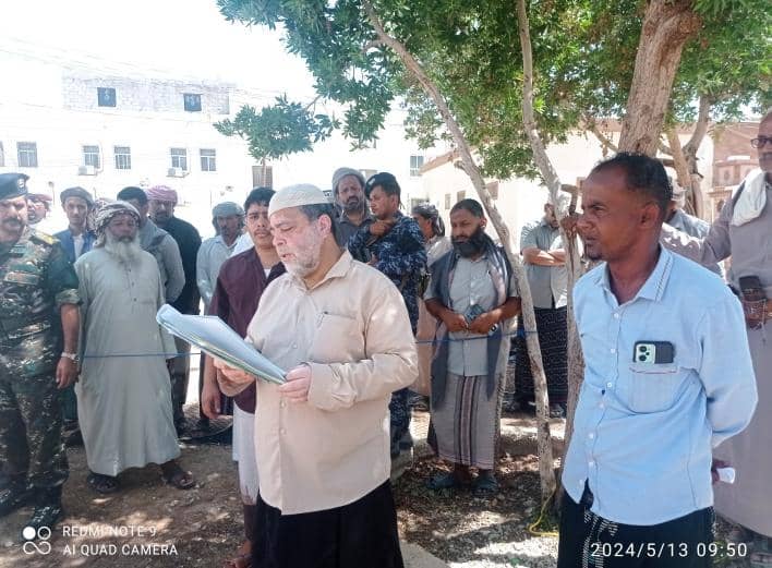 شرطة حضرموت الوادي والصحراء والنيابة العامة تنفذان حكم قصاص بالاعدام شرطة حضرموت الوادي والصحراء والنيابة العامة تنفذان حكم قصاص بالاعدام
