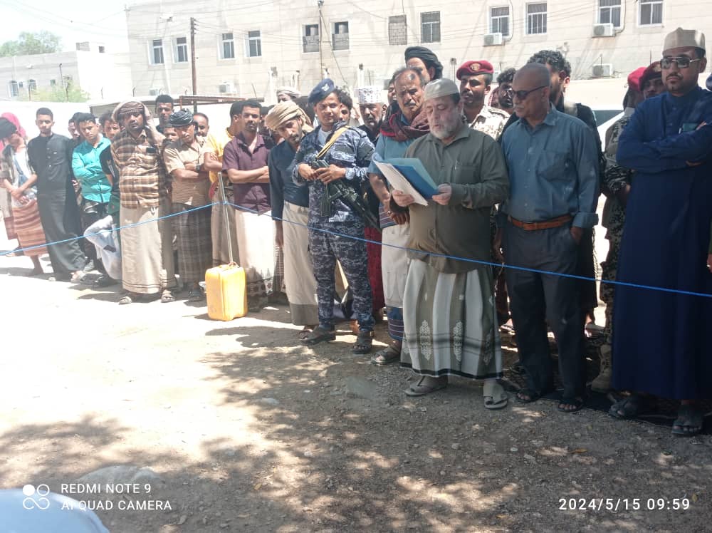 شرطة حضرموت الوادي والصحراء والنيابة العامة تنفذان حكم قصاص بالاعدام لقاتل المجني عليه مرتضى باشماخ شرطة حضرموت الوادي والصحراء والنيابة العامة تنفذان حكم قصاص بالاعدام لقاتل المجني عليه مرتضى باشماخ