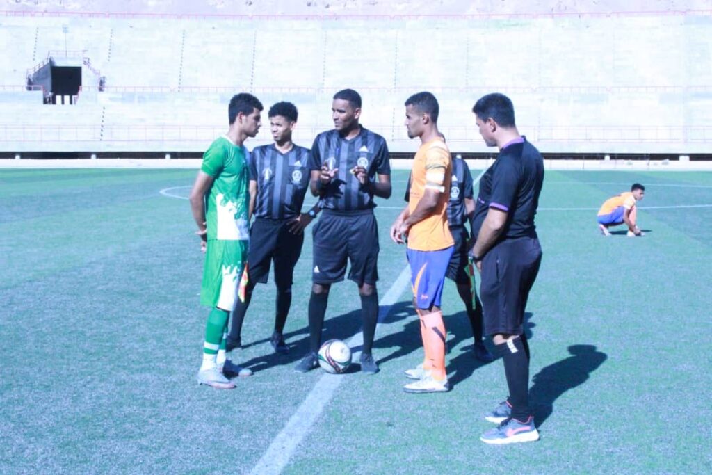 البرق بتريم يتصدر المجموعة الخامسة بعد فوزه على سلام الغرفة بنتيجة هدف دون مقابل للسلام البرق بتريم يتصدر المجموعة الخامسة بعد فوزه على سلام الغرفة بنتيجة هدف دون مقابل للسلام