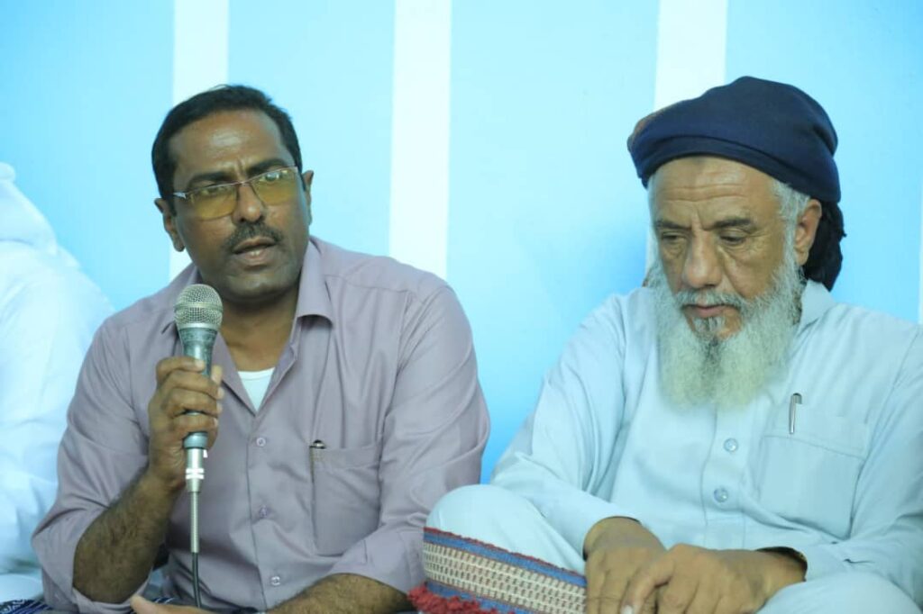 نحو توحيد الصفوف.. حضرموت تسعى للتجديد والتوافق في لقاء تشاوري بالقطن "شاهد الصور" نحو توحيد الصفوف.. حضرموت تسعى للتجديد والتوافق في لقاء تشاوري بالقطن "شاهد الصور"