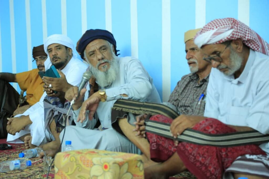 نحو توحيد الصفوف.. حضرموت تسعى للتجديد والتوافق في لقاء تشاوري بالقطن "شاهد الصور" نحو توحيد الصفوف.. حضرموت تسعى للتجديد والتوافق في لقاء تشاوري بالقطن "شاهد الصور"