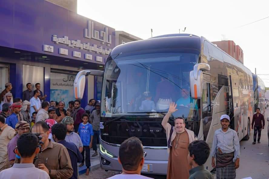 توديع الدفعة الأولى لحجاج بيت الله الحرام من محافظة شبوة" نحو الأراضي المقدسة . توديع الدفعة الأولى لحجاج بيت الله الحرام من محافظة شبوة" نحو الأراضي المقدسة .