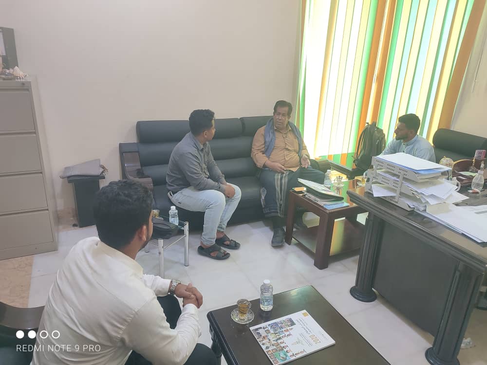 الوجاهة الدوعنية الأستاذ خالد بازفين يلتقي إدارة منتدى الطالب الجامعي بدوعن في مدينة بالمكلا الوجاهة الدوعنية الأستاذ خالد بازفين يلتقي إدارة منتدى الطالب الجامعي بدوعن في مدينة بالمكلا