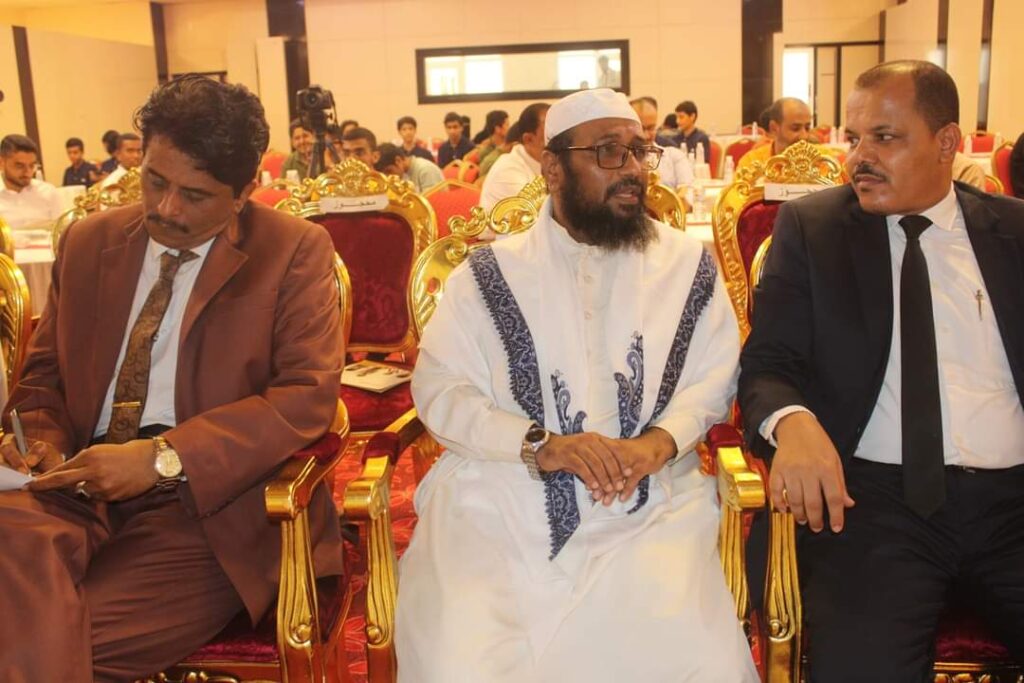 تنفيداً لتوجيهات محافظ محافظة حضرموت … المدير العام لمديرية مدينة المكلا يشهد حفل تكريم فريق مؤسسة مواهب المشارك في البطولة العربية للربوت تنفيداً لتوجيهات محافظ محافظة حضرموت … المدير العام لمديرية مدينة المكلا يشهد حفل تكريم فريق مؤسسة مواهب المشارك في البطولة العربية للربوت