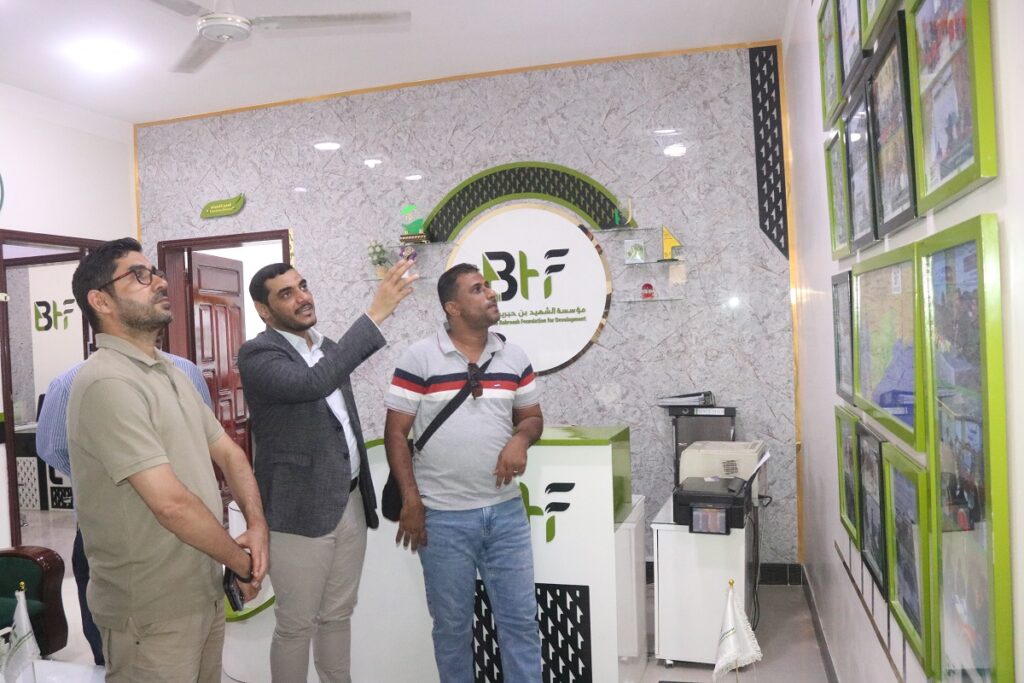 لقاء يعقد بسيئون بين مؤسسة بن حبريش للتنمية ووفد منظمة الهجرة الدولية لتعزيز الشراكة بينهما لقاء يعقد بسيئون بين مؤسسة بن حبريش للتنمية ووفد منظمة الهجرة الدولية لتعزيز الشراكة بينهما