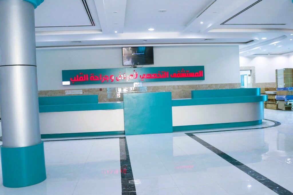 الوكيل العامري يطلع على سير العمل في التشطيبات النهائية للمرحلة الثالثة للمستشفى التخصصي لأمراض وجراحة القلب بسيئون الوكيل العامري يطلع على سير العمل في التشطيبات النهائية للمرحلة الثالثة للمستشفى التخصصي لأمراض وجراحة القلب بسيئون
