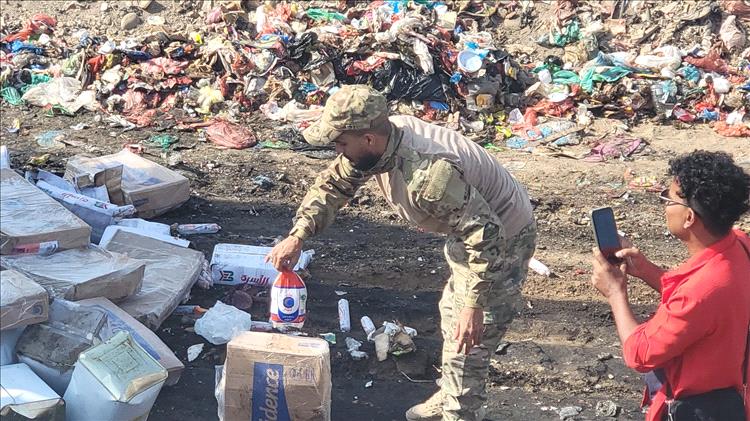 نيابة الصناعة بـ عدن تتلف سبعة أطنان من الدجاج والاجبان لسوء التخزين و354 كرتون أدوية منتهي الصلاحية "شاهد الصور " نيابة الصناعة بـ عدن تتلف سبعة أطنان من الدجاج والاجبان لسوء التخزين و354 كرتون أدوية منتهي الصلاحية "شاهد الصور "