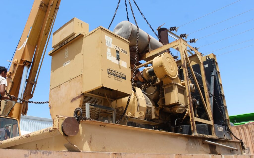 تنفيذا لتوجيهات محافظ حضرموت مشروع كهرباء ميفع يشهد نزول فريق هندسي لربط المولد الكهربائي "600" كيلو واط تنفيذا لتوجيهات محافظ حضرموت مشروع كهرباء ميفع يشهد نزول فريق هندسي لربط المولد الكهربائي "600" كيلو واط