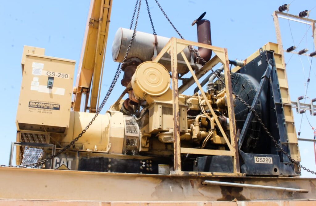 تنفيذا لتوجيهات محافظ حضرموت مشروع كهرباء ميفع يشهد نزول فريق هندسي لربط المولد الكهربائي "600" كيلو واط تنفيذا لتوجيهات محافظ حضرموت مشروع كهرباء ميفع يشهد نزول فريق هندسي لربط المولد الكهربائي "600" كيلو واط