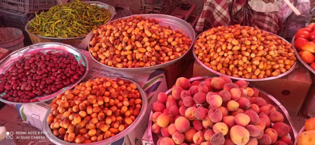"الخريف" يغزو الأسواق المحلية في وادي حضرموت وسط أسعار مرتفعة "شاهد الصور" "الخريف" يغزو الأسواق المحلية في وادي حضرموت وسط أسعار مرتفعة "شاهد الصور"