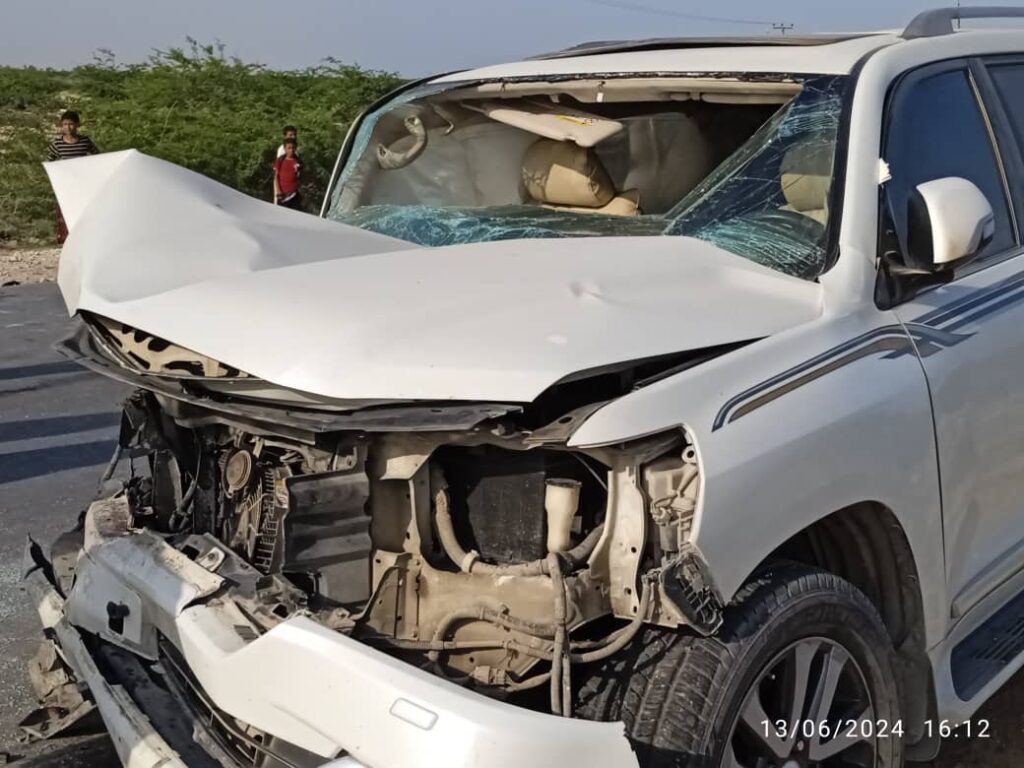 "شاهد بالصور" .. حادث مروري مروع يودي بحياة شخصين واصابة 7 اخرين في مديرية الريدة وقصيعر بحضرموت "شاهد بالصور" .. حادث مروري مروع يودي بحياة شخصين واصابة 7 اخرين في مديرية الريدة وقصيعر بحضرموت