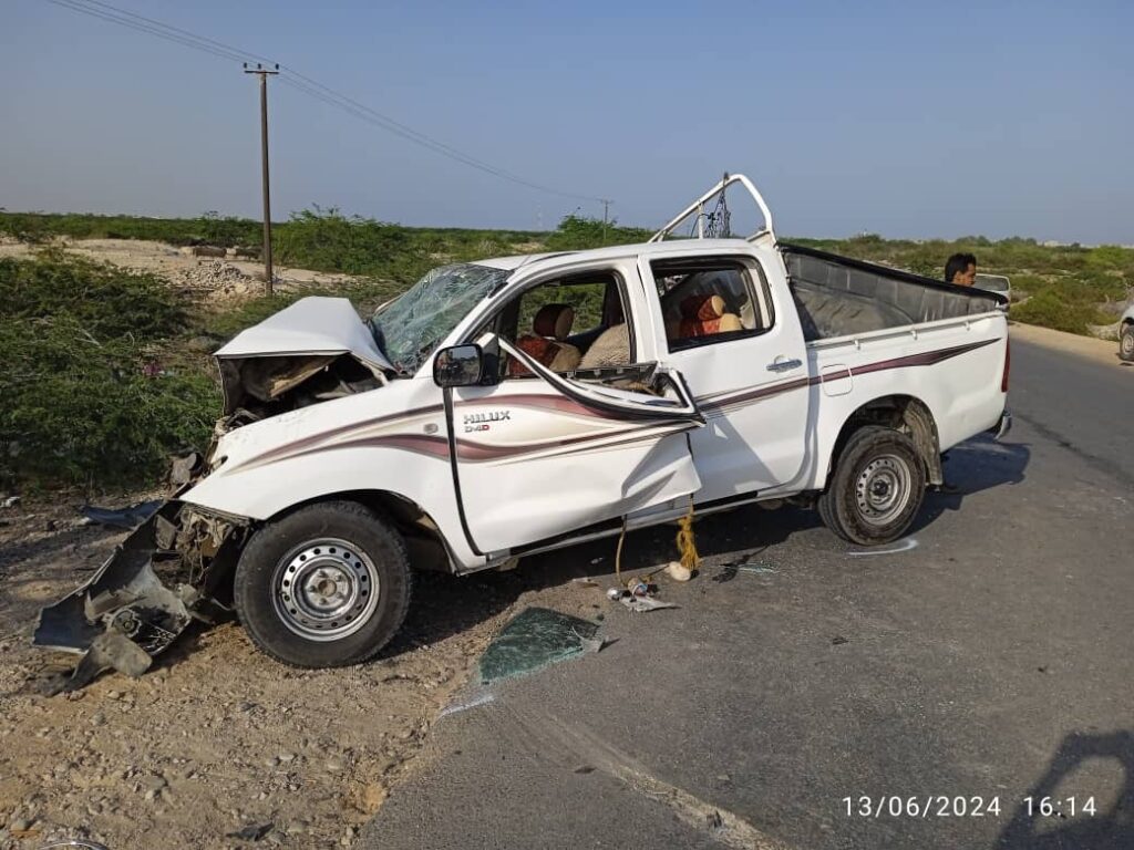 "شاهد بالصور" .. حادث مروري مروع يودي بحياة شخصين واصابة 7 اخرين في مديرية الريدة وقصيعر بحضرموت "شاهد بالصور" .. حادث مروري مروع يودي بحياة شخصين واصابة 7 اخرين في مديرية الريدة وقصيعر بحضرموت