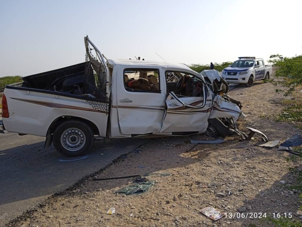 "شاهد بالصور" .. حادث مروري مروع يودي بحياة شخصين واصابة 7 اخرين في مديرية الريدة وقصيعر بحضرموت "شاهد بالصور" .. حادث مروري مروع يودي بحياة شخصين واصابة 7 اخرين في مديرية الريدة وقصيعر بحضرموت