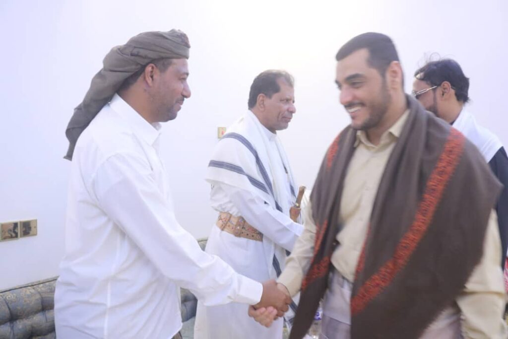 وزير التربية والتعليم العكبري: الشيخ يحيى باجري شخصية سياسية واجتماعية تحضى باحترام الجميع وزير التربية والتعليم العكبري: الشيخ يحيى باجري شخصية سياسية واجتماعية تحضى باحترام الجميع