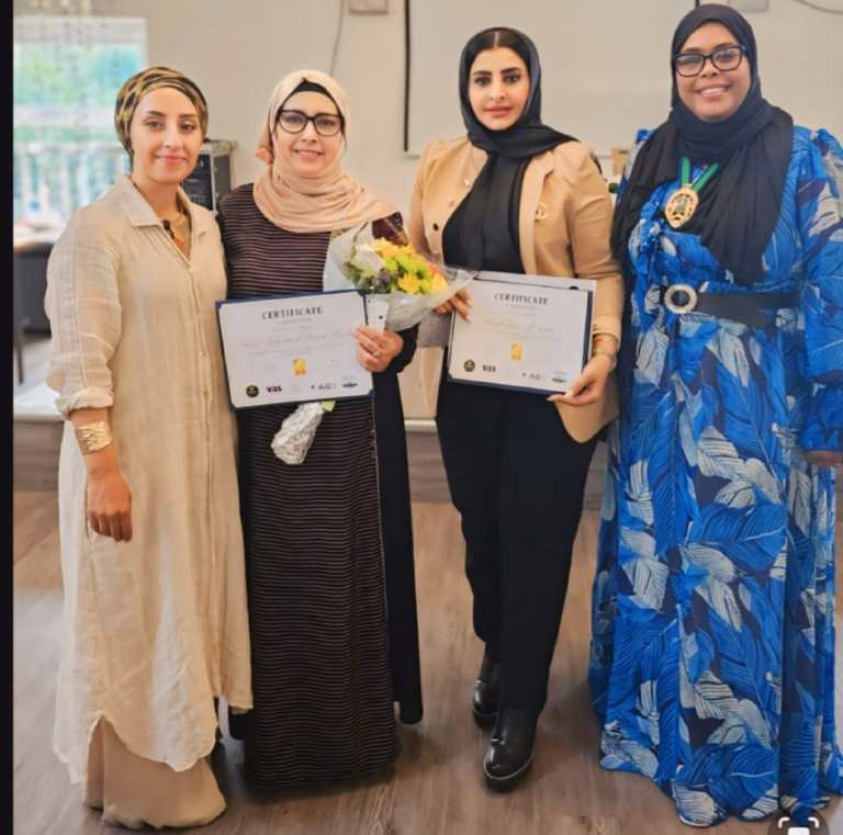 الجالية اليمنية في شفيلد تكرم الناشطة الحقوقية وداد الدوح نظير جهودها في الجانب الإنساني والحقوقي الجالية اليمنية في شفيلد تكرم الناشطة الحقوقية وداد الدوح نظير جهودها في الجانب الإنساني والحقوقي