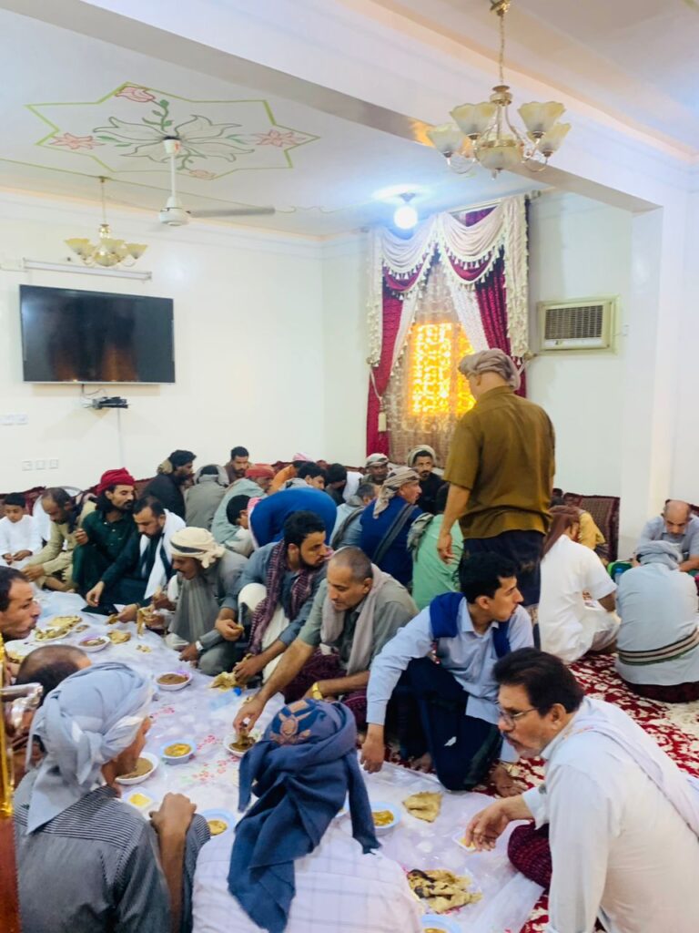 مبادره شباب آل كليب يكرمون ابنهم الرائد سعيد مبارك بن كليب النهدي بمناسبة ترقيته إلى رتبة رائد مبادره شباب آل كليب يكرمون ابنهم الرائد سعيد مبارك بن كليب النهدي بمناسبة ترقيته إلى رتبة رائد