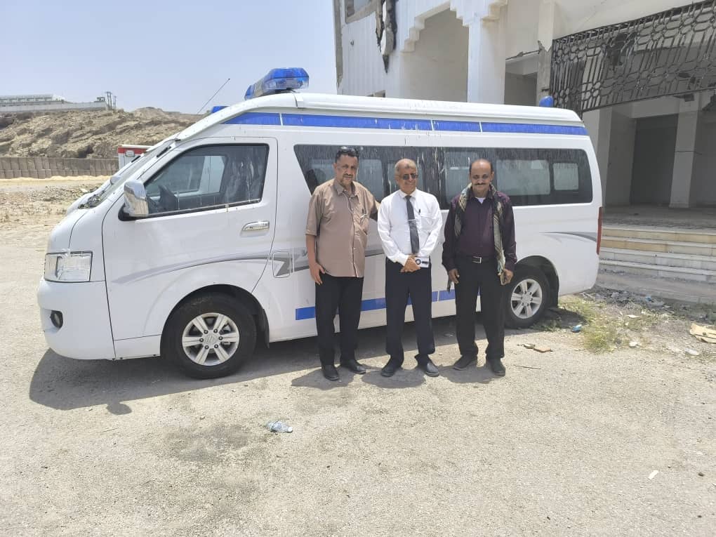 مكتب وزارة الصحة و السكان بحضرموت الساحل يسلم مكتب الصحة بمحافظة لحج حصتهم من المنحة الطبية الصينية مكتب وزارة الصحة و السكان بحضرموت الساحل يسلم مكتب الصحة بمحافظة لحج حصتهم من المنحة الطبية الصينية