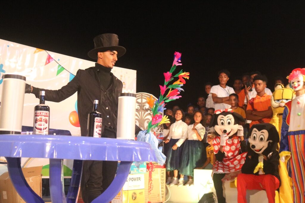 مدينة المرح الترفيهية بسيئون تسحب جوائزها بأكثر من مليوني ريال في حفلها العيدي السنوي مدينة المرح الترفيهية بسيئون تسحب جوائزها بأكثر من مليوني ريال في حفلها العيدي السنوي