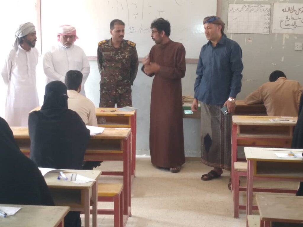 مدير عام مديرية رماه يدشن بدء إختبارات إنهاء مرحلة الثانوية بالمديرية مدير عام مديرية رماه يدشن بدء إختبارات إنهاء مرحلة الثانوية بالمديرية