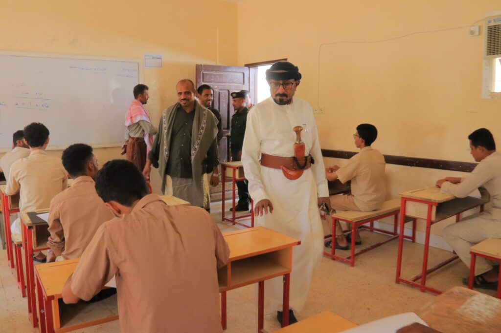 مدير عام شبام يدشن امتحانات إتمام شهادة الثانوية العامة بالمديرية لعام 2023-2024م مدير عام شبام يدشن امتحانات إتمام شهادة الثانوية العامة بالمديرية لعام 2023-2024م