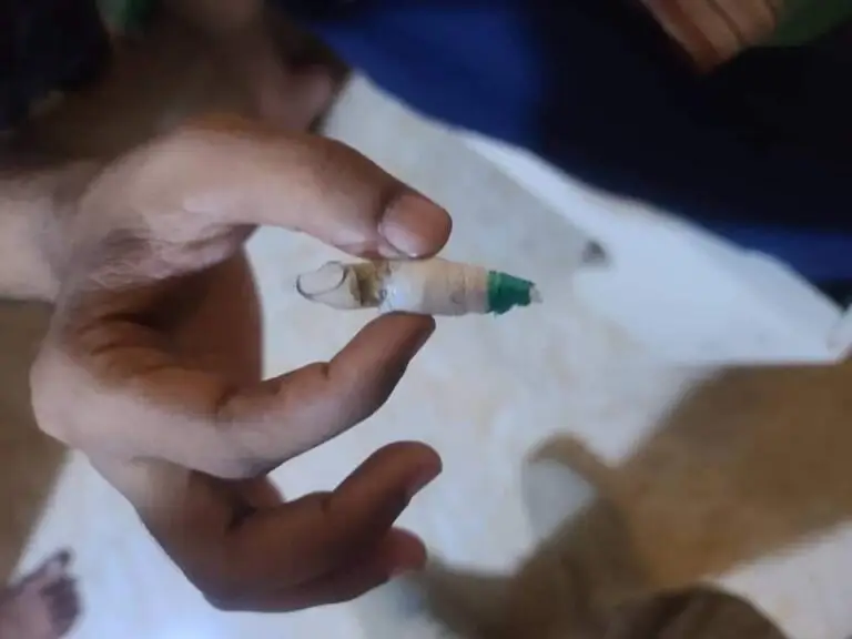 الأجهزة الأمنية تلقي القبض على شخص مروج لمادة الشبو المخدرة بالشحر "صور" الأجهزة الأمنية تلقي القبض على شخص مروج لمادة الشبو المخدرة بالشحر "صور"