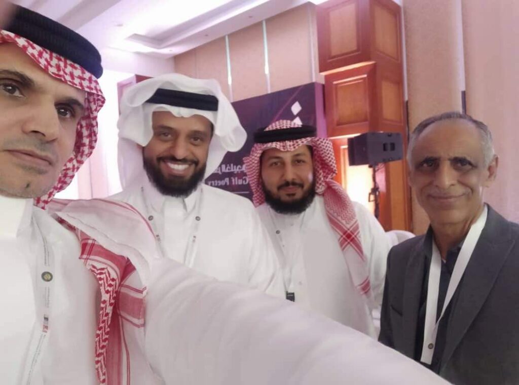 نائب عميد كلية التربية للشؤون الأكاديمية يشارك في فعاليات ملتقى الشعر الخليجي الثاني عشر المقام بمدينة الطائف في المملكة العربية السعودية. نائب عميد كلية التربية للشؤون الأكاديمية يشارك في فعاليات ملتقى الشعر الخليجي الثاني عشر المقام بمدينة الطائف في المملكة العربية السعودية.