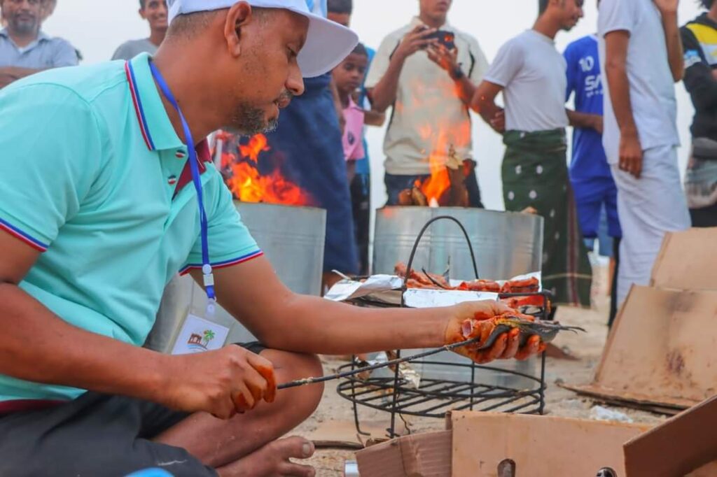 محافظ حضرموت يطلق 500 من الحمام الزاجل في رسالة سلام للعالم تدشينًا لمهرجان البلدة السياحي 2024 "صور" محافظ حضرموت يطلق 500 من الحمام الزاجل في رسالة سلام للعالم تدشينًا لمهرجان البلدة السياحي 2024 "صور"