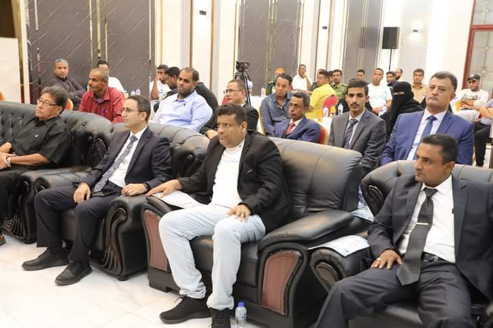 محافظ حضرموت ووزير الاعلام والثقافة والسياحة يدشنان دورة بالمكلا حول تقنيات الاحصاء السياحي محافظ حضرموت ووزير الاعلام والثقافة والسياحة يدشنان دورة بالمكلا حول تقنيات الاحصاء السياحي