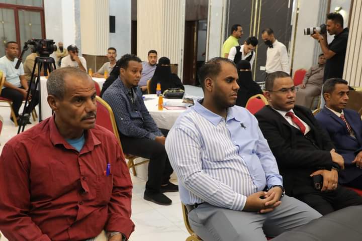 محافظ حضرموت ووزير الاعلام والثقافة والسياحة يدشنان دورة بالمكلا حول تقنيات الاحصاء السياحي محافظ حضرموت ووزير الاعلام والثقافة والسياحة يدشنان دورة بالمكلا حول تقنيات الاحصاء السياحي