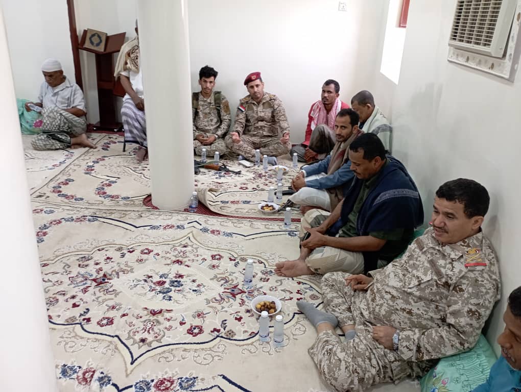 القياده الامنية والعسكرية والمدنية بوادي حضرموت يقدمون واجب العزاءللعميد الركن صادق بالخم اركان اللواء 101 شرطه جوية في وفاة اخيه القياده الامنية والعسكرية والمدنية بوادي حضرموت يقدمون واجب العزاءللعميد الركن صادق بالخم اركان اللواء 101 شرطه جوية في وفاة اخيه